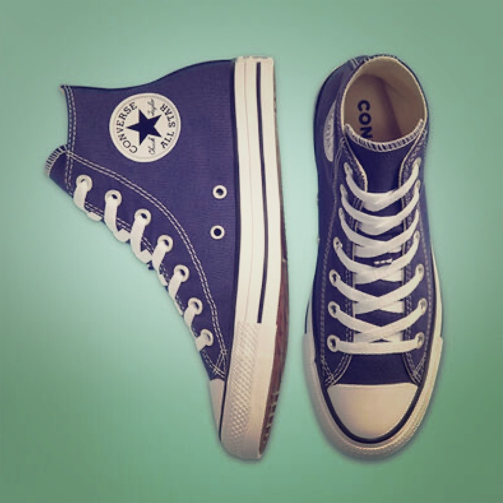 ** NEW ** Purple high top converse